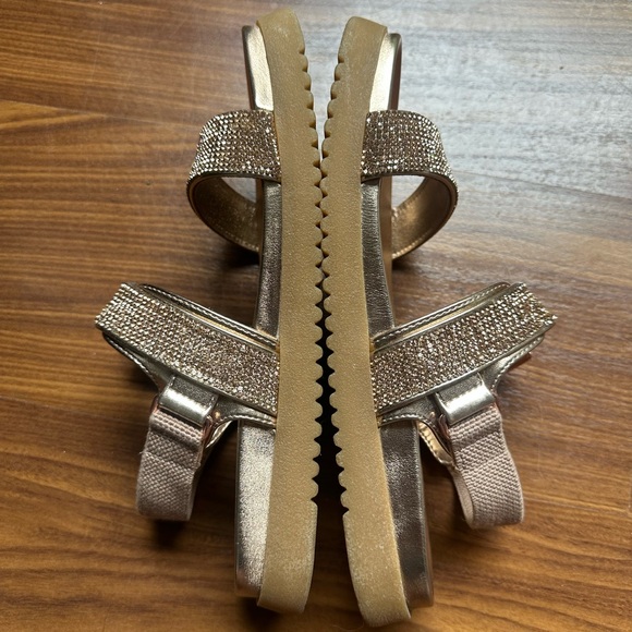 Steve Madden Metallic Sandals with Glittering Straps - Picture 5 of 5